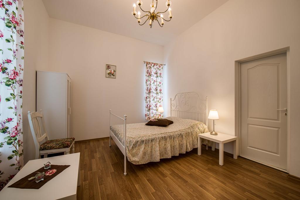 White Amber Apartment Liepaja Luaran gambar